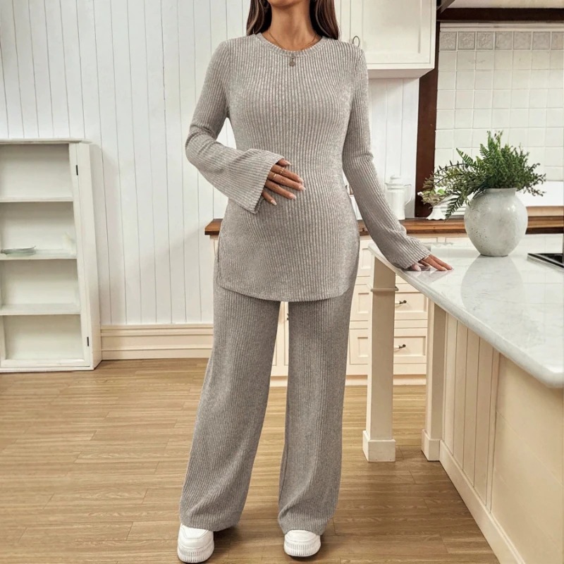 Maternity Wear - Completo premaman in maglia con top